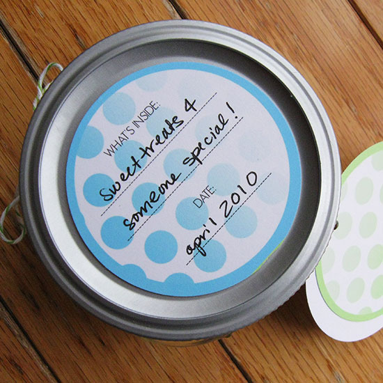 canning-labels-dots-aquajar